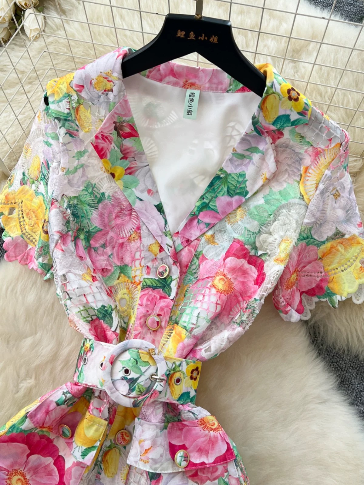 Walk and talk lace dress FBC448 images